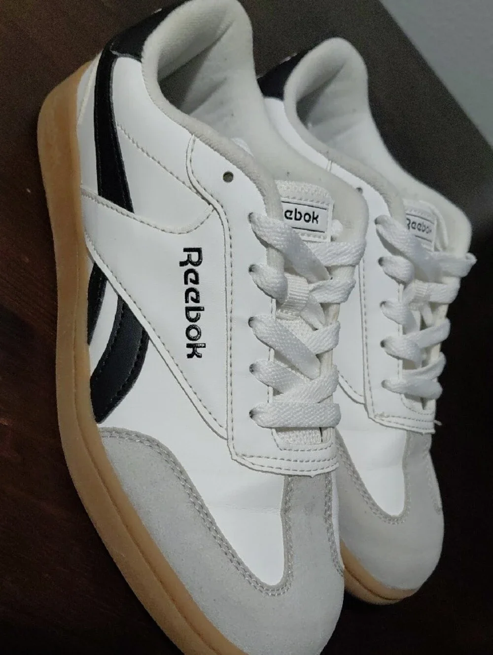 Reebok Men’s White, Gray & Black Low-Top Sneakers